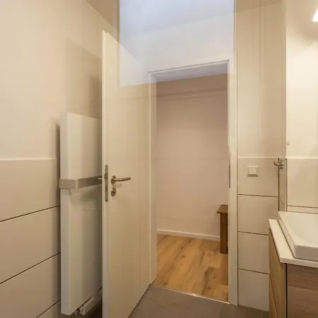 Gruebel Apartment *
